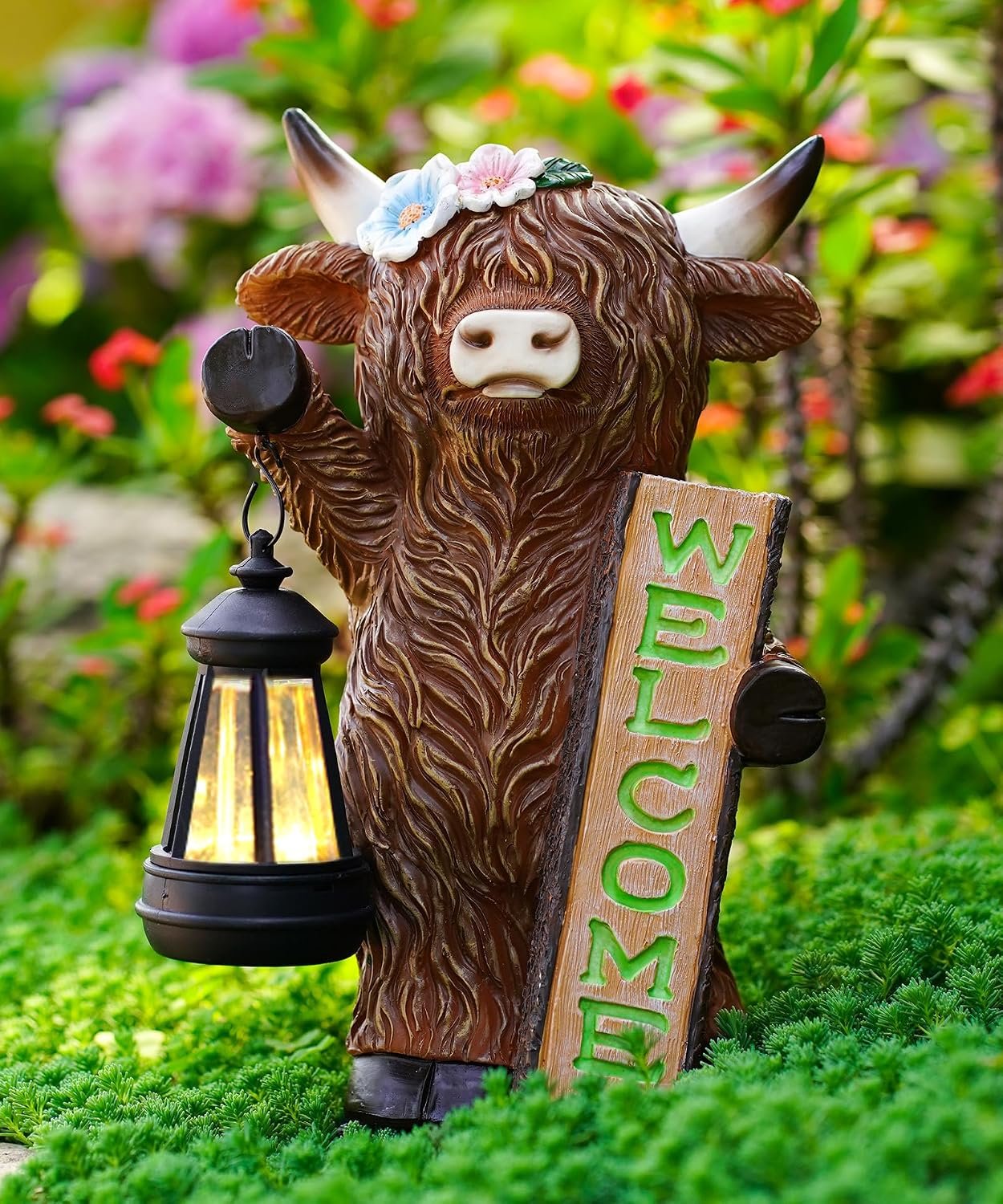 Solar Powered Highland Cow with Solar Lantern, Brown Animal Garden Ornament with Flower Accents, Wooden Sign Welcome, Front Door/Patio/Garden Decoration, Unique Housewarming Gift for