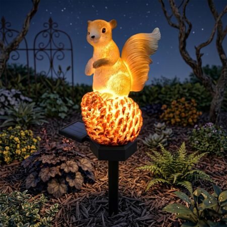 Solar Garden Lights, Squirrel Solar Powered LED Outdoor Decor Light, Waterproof Resin Squirrels Figure with Stake, Outdoor Decorative Garden Animal Statue for Patio Lawn Yard (Squirrel)